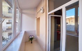 2 Bedrooms Apartment 150M From Opera House