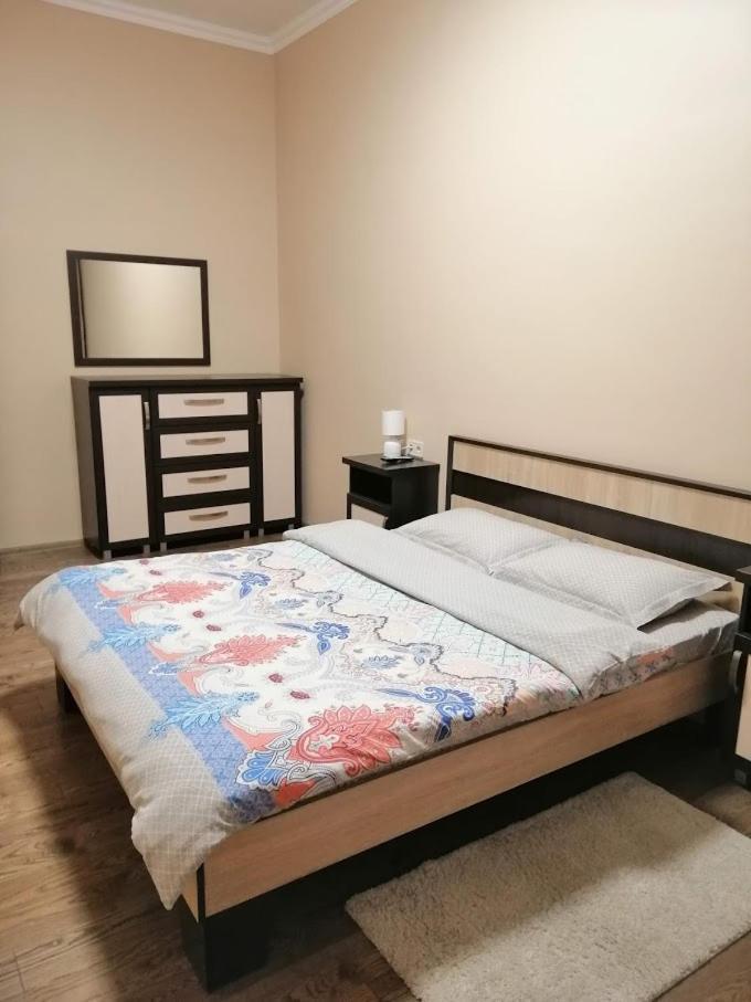 2 Bedrooms Apartment 150M From Opera House Львів Екстер'єр фото